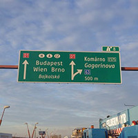 Aktualizácia veľkoplošného dopravného značenia na diaľnici D1 v Bratislave